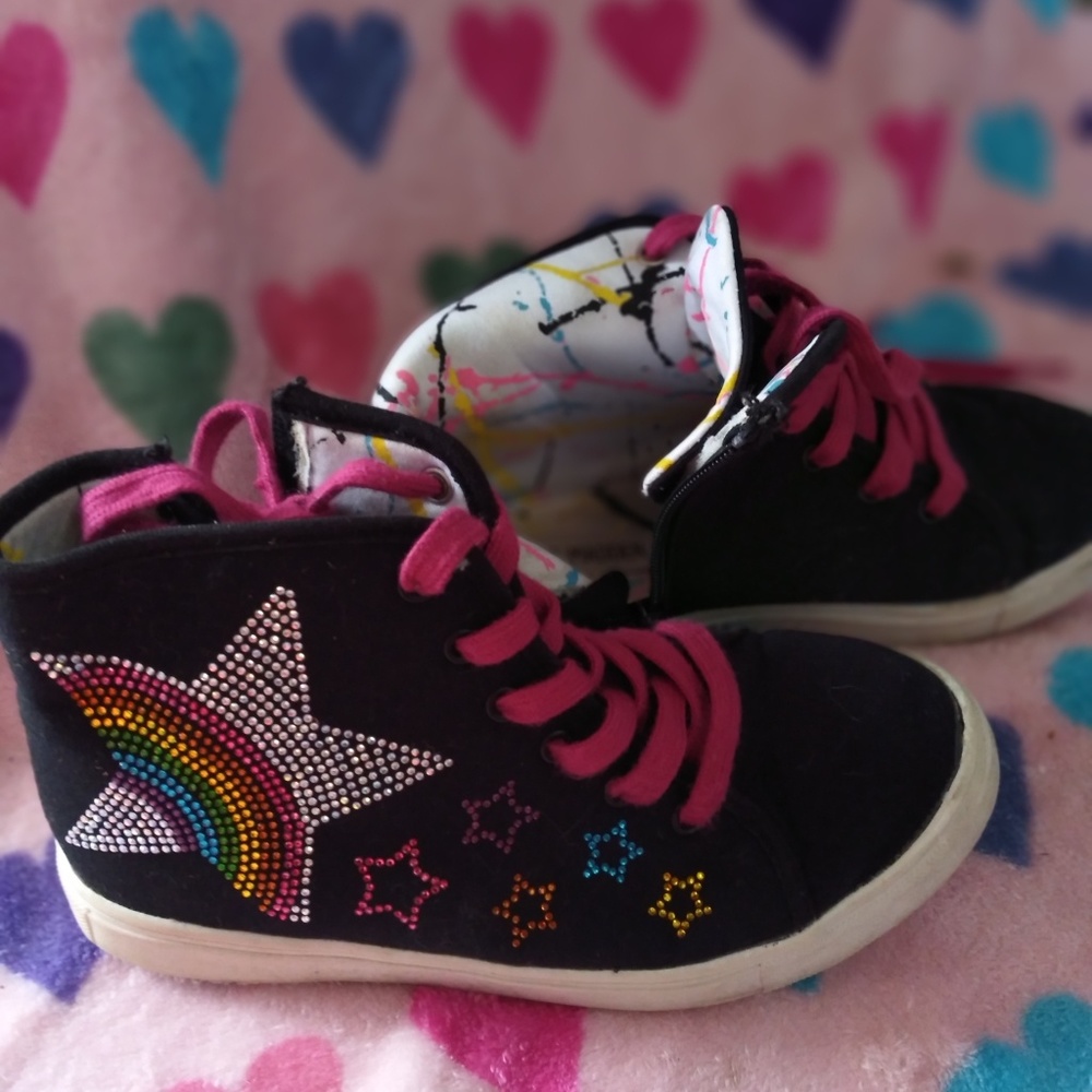 Girls shoes